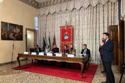 09.01.2024 - Il sindaco Luigi Brugnaro alla conferenza stampa di presentazione #MarcoPolo700 - assessore Veneto Cristiano Corazzari