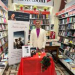 Giuseppe Cossentino incontra il pubblico e firma le copie del suo libro